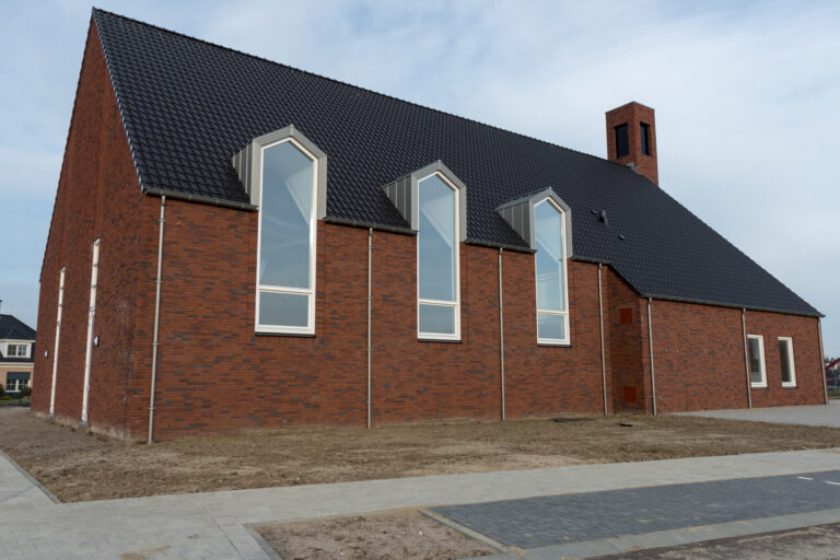 Bouwbedrijf Bommelerwaard Nieuwbouw kerkgebouw te Veen